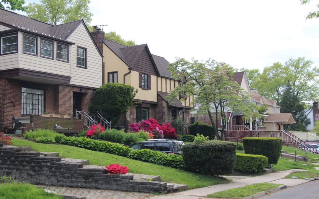 Briarwood Real Estate: Traditional Floor Plans Are Back on the Scene!