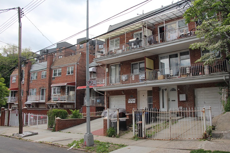 Looking To Sell in Briarwood: A Quick Guide To Selling As-Is