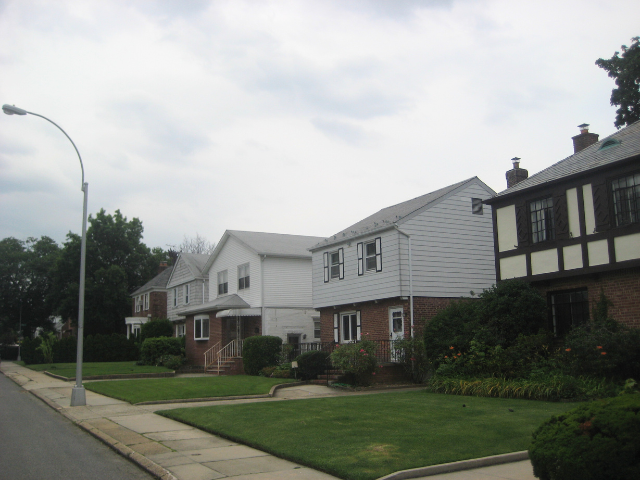 Looking To Sell in Fresh Meadows: Creating Curb Appeal in the City